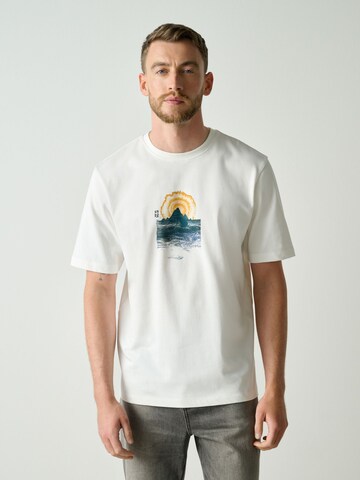 Next Shirt in White: front