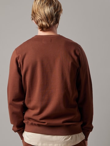Felpa 'Felpa Felpata Girocollo' di OWN Off With Nature in marrone