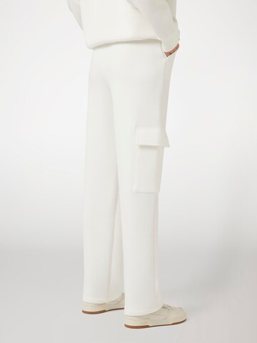 GUESS Regular Cargohose in Weiß