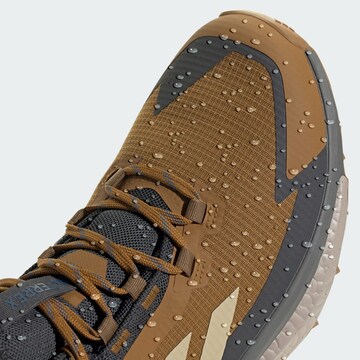 ADIDAS TERREX - Botas 'Free Hiker 2.0' em castanho