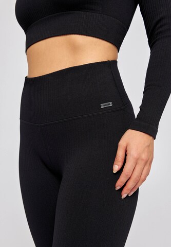 SNOCKS Skinny Παντελόνι φόρμας σε μαύρο