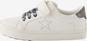 Baskets Next en blanc : devant