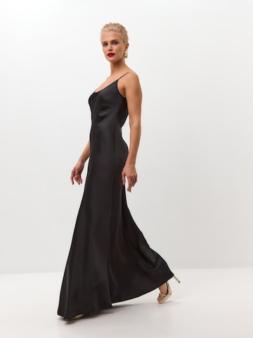 Abito 'Maxi satin slip dress 'Serene'' di Serena Silueta in nero