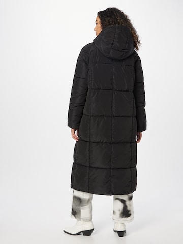mbym Χειμερινό παλτό 'Cabrini' σε μαύρο