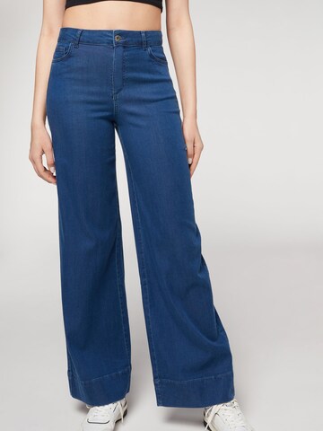 CALZEDONIA Wide leg Jeans in Blue: front