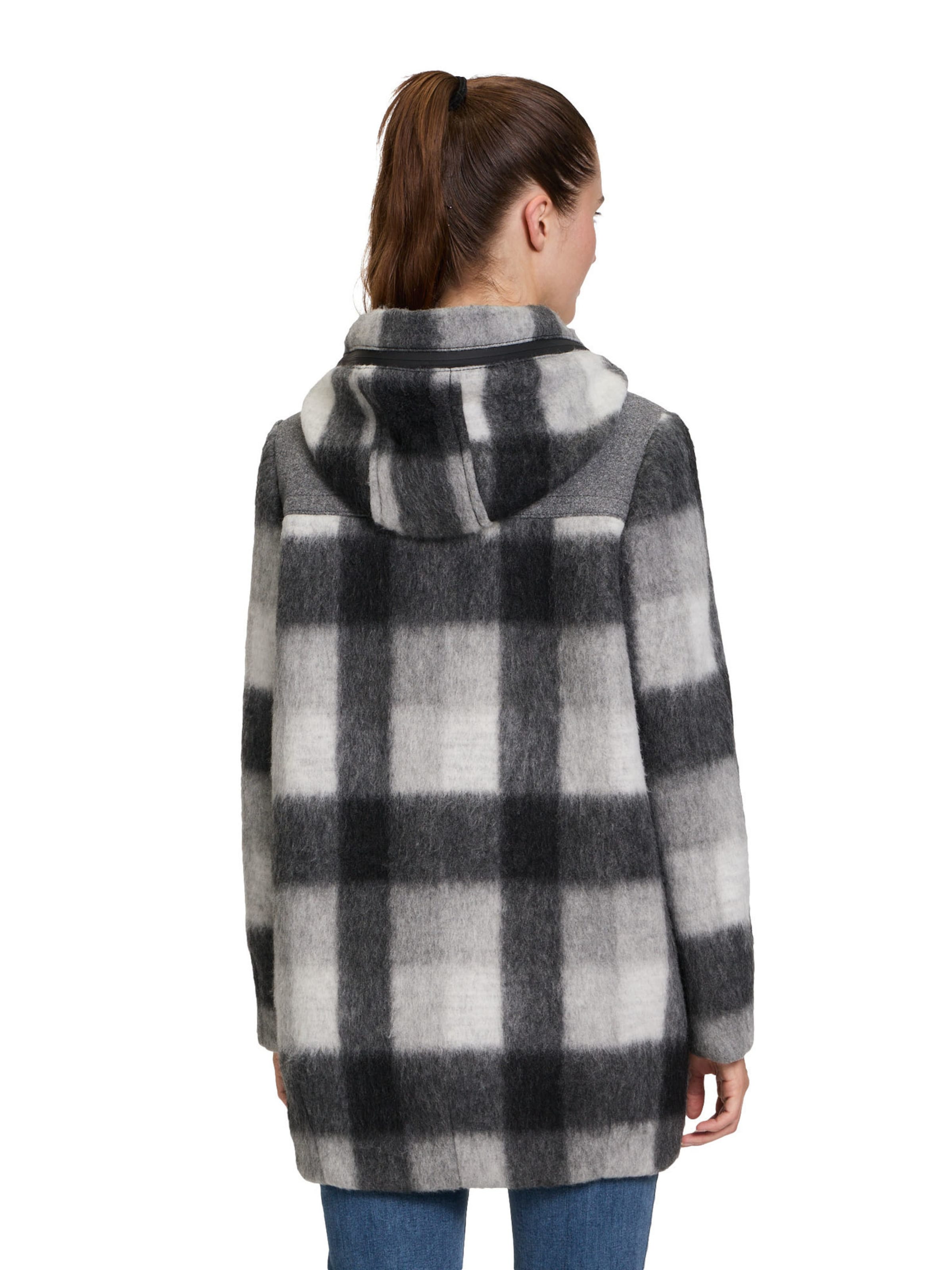 Amber & June Jacke in Grau