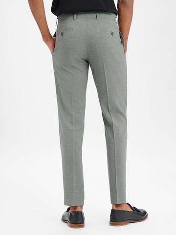 ROY ROBSON Regular Hose in Grün