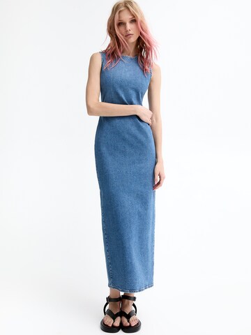 Pull&Bear Kleid in Blau: predná strana