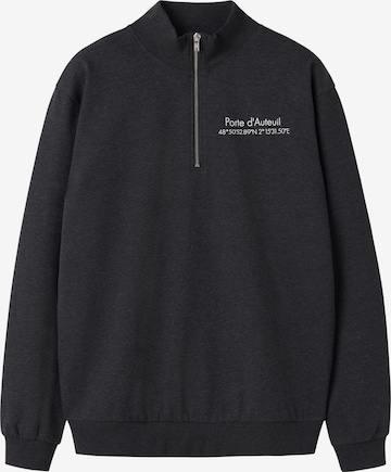 Sweat-shirt TWO SOON en noir : devant