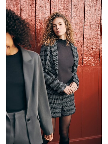 LOFTY MANNER Blazers 'QK302 Annelie' in Zwart