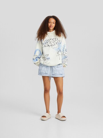 Sweat-shirt Bershka en blanc