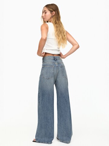 Pull&Bear Wide Leg Jeans in Blau