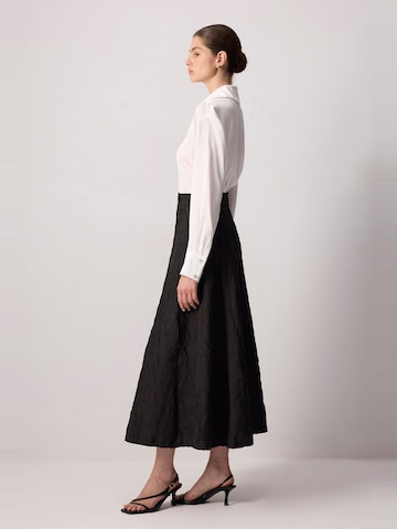 Touche Prive Skirt in Black