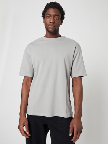 ABOUT YOU x Louis Darcis Shirt in Grey: front