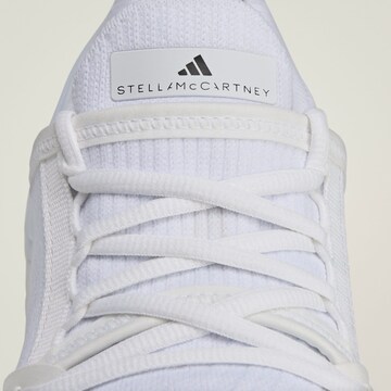 Chaussure de course 'Ultraboost DNA' ADIDAS BY STELLA MCCARTNEY en blanc