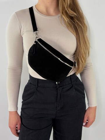 lePelou Fanny Pack 'VALENTINA medium' in Black