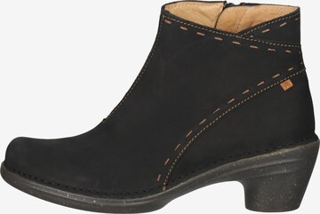 EL NATURALISTA Booties in Black