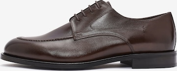 Scarpa stringata di Derimod in marrone: frontale