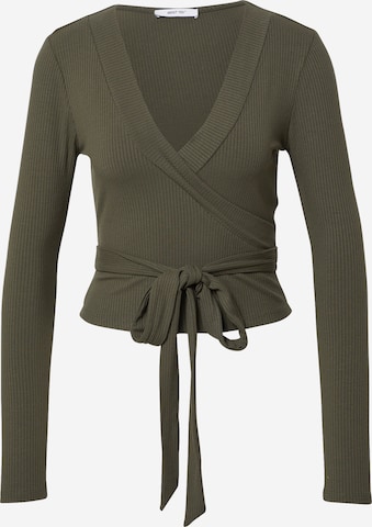 ABOUT YOU - Camiseta 'Cassia' en verde: frente
