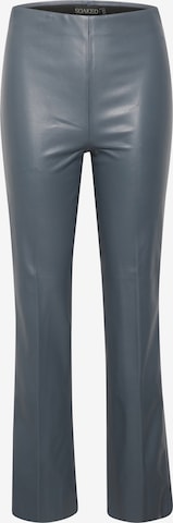 Regular Pantalon à plis 'Kaylee' SOAKED IN LUXURY en gris : devant