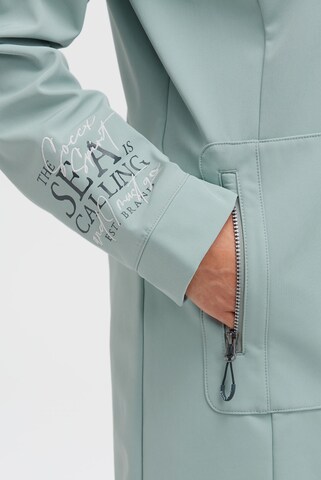 Soccx Lange Softshelljacke mit Kapuze und Logo Artworks in Blau