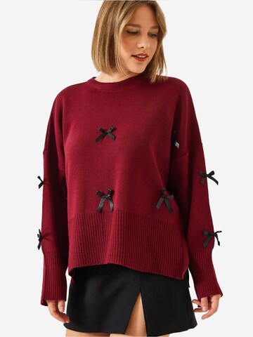 Pullover extra large di Bianco Lucci in rosso: frontale