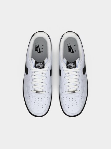 Baskets basses 'Air Force 1 '07' Nike Sportswear en blanc