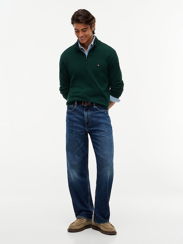 TOMMY HILFIGER Sweater in Green
