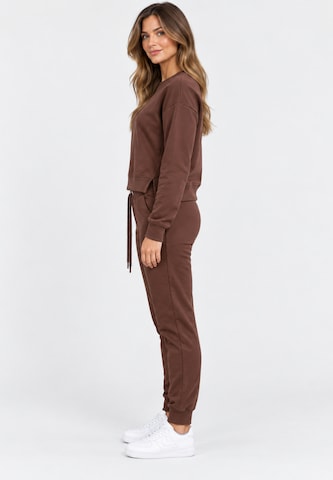 Elara Set in Brown