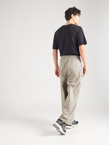 ADIDAS ORIGINALS - Loosefit Pantalón en verde