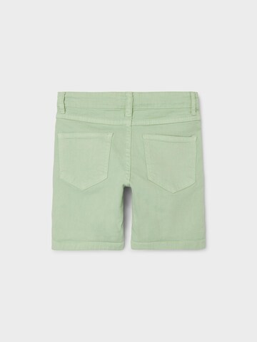 Coupe slim Pantalon 'Silas' NAME IT en vert