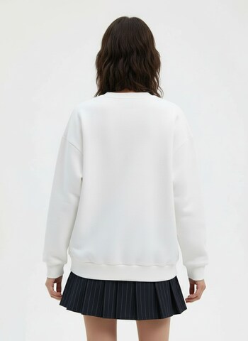 Felpa 'Mimi' di studioselect in bianco