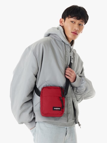 EASTPAK Taška přes rameno '6E10' – červená: přední strana