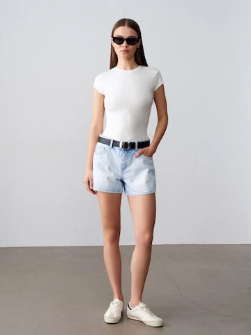 Dilvin Regular Shorts in Blau