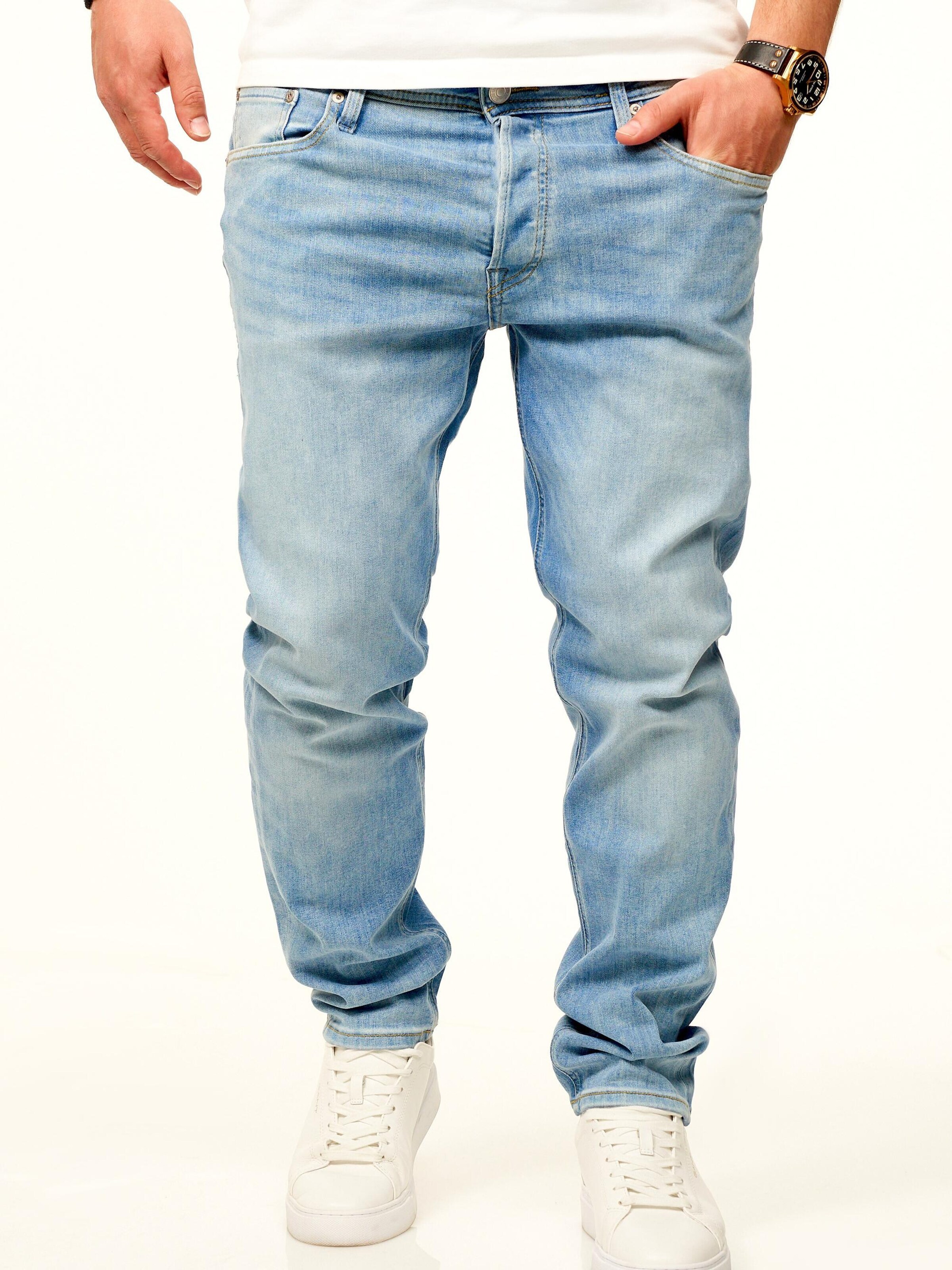 JACK & JONES Tapered Jeans in Blue: front
