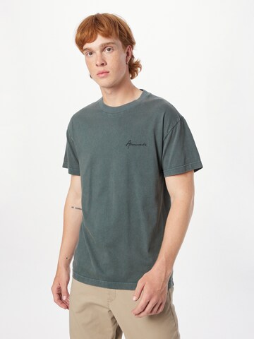 Tricou de la Abercrombie & Fitch pe verde: față
