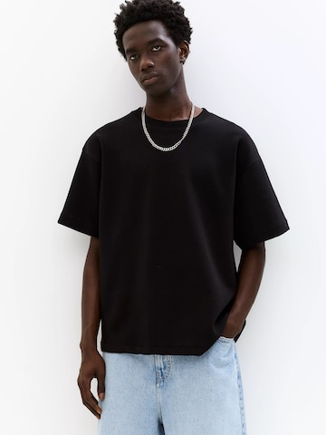 Pull&Bear Paita värissä musta: etupuoli