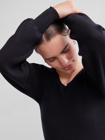 Rochie tricotat 'DICTE' de la PIECES pe negru