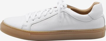 MO Sneakers in White: front