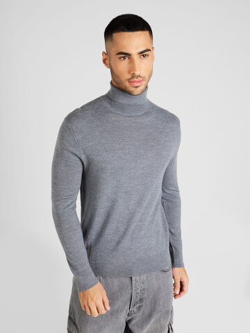 Banana Republic Sweater in Grey: front