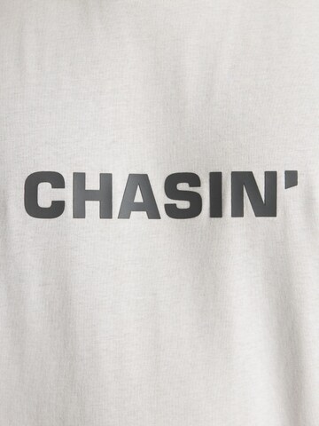 CHASIN' Shirt 'Duell Tee' in Grey