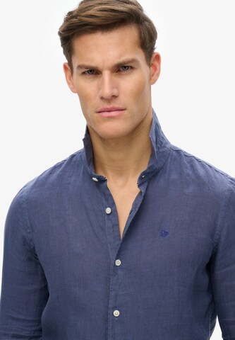 Coupe regular Chemise 'Vacation' Superdry en bleu