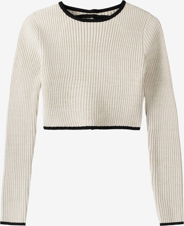 Bershka Sweater in Beige: front