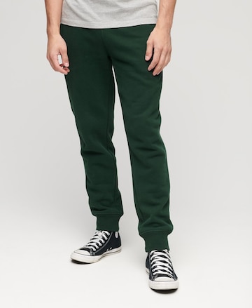 Effilé Pantalon 'Essential' Superdry en vert : devant