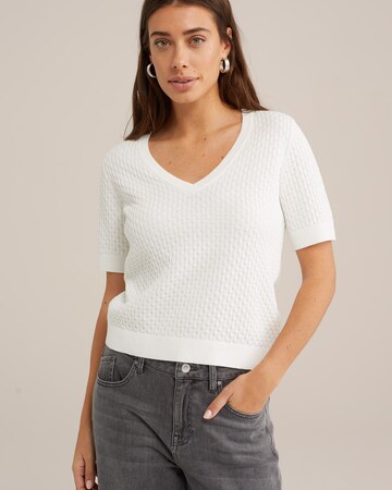 WE Fashion Sweater in Beige: front