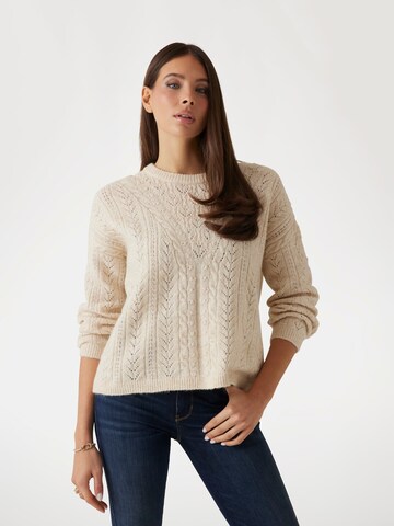 GUESS Sweater in Beige