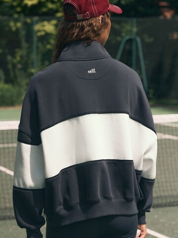 self. Sweatshirt in Blau