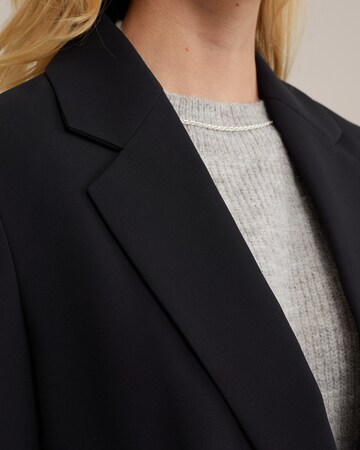 WE Fashion Blazer in Black