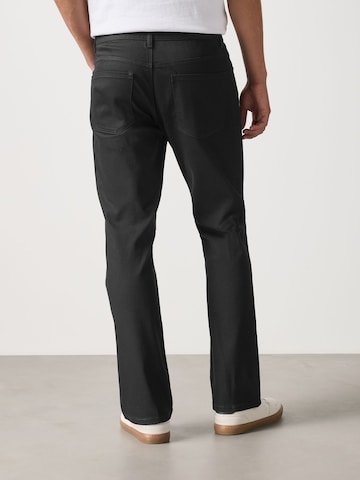Next Regular Jeans i svart