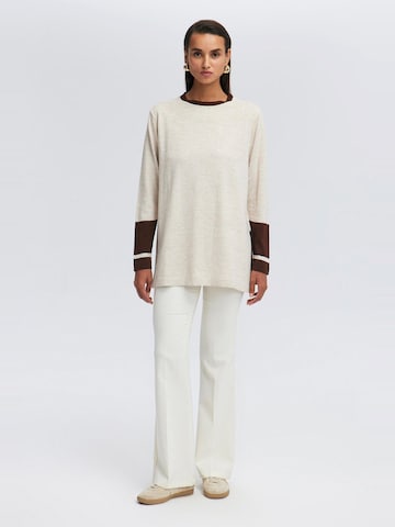 Tunique Touche Prive en beige : devant